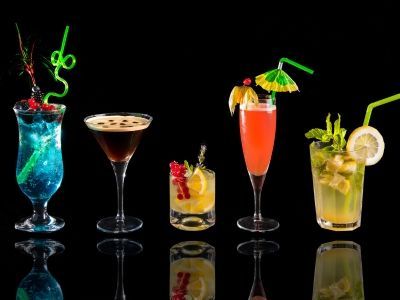 Alimentos y bebidas