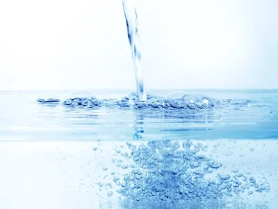 Carbon activo a base de madera para el tratamiento del agua