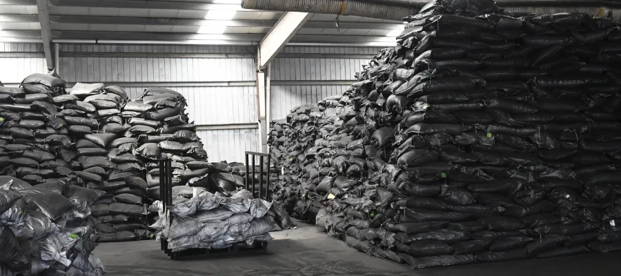 Envases para la produccion de carbon activado a base de madera