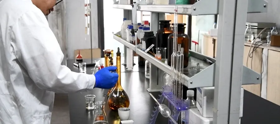 Laboratorio-de-pruebas-de-calidad-del-carbón-activado