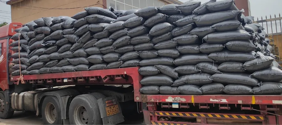 Transporte de carbon activado de cascara de coco